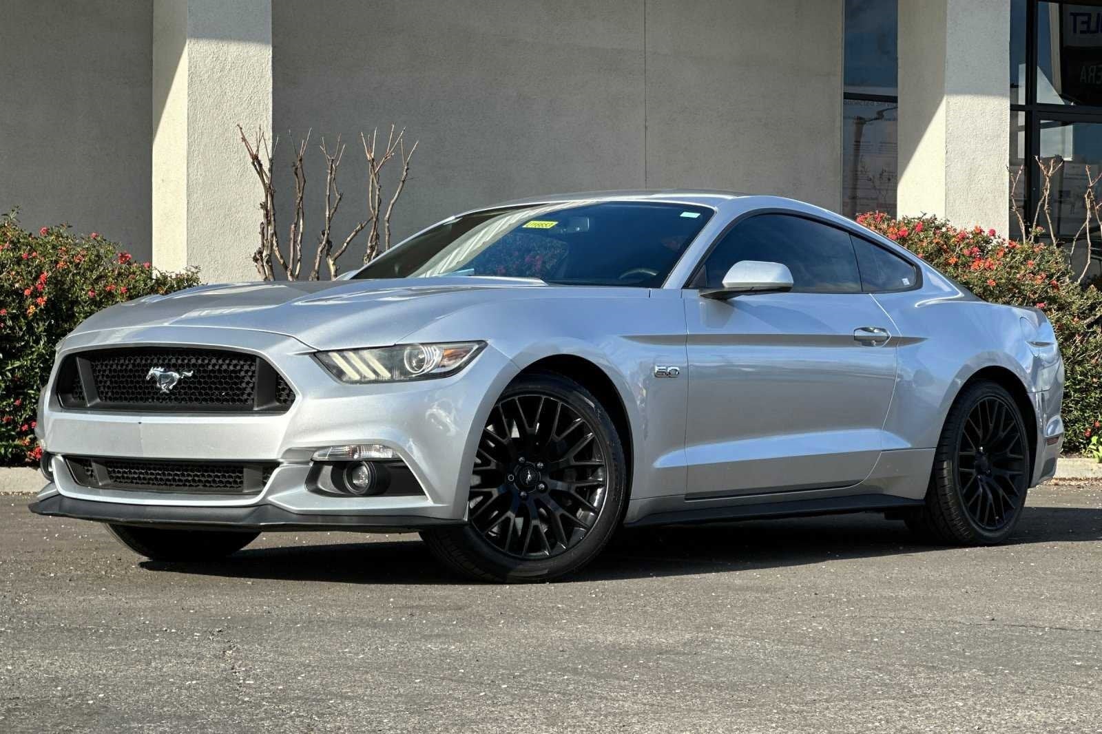 2016 Ford MUSTANG Base